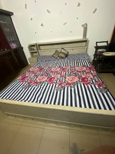 Old Furniture for sale - Old Bed Set with Dressing Table 2
