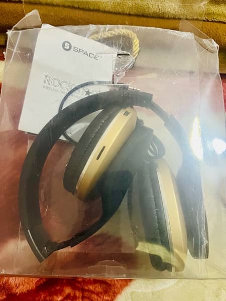 SPACE RS-605 ROCKSTAR Wireless Premier Headphones :BRAND NEW:PIN PACK 1