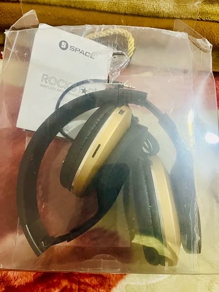 SPACE RS-605 ROCKSTAR Wireless Premier Headphones :BRAND NEW:PIN PACK 3