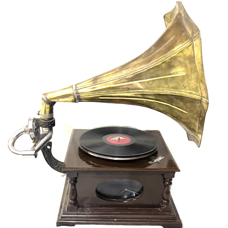1905 Gramophone "The Gramophone Co. Ltd. Hayes Middlesex Enland" 2