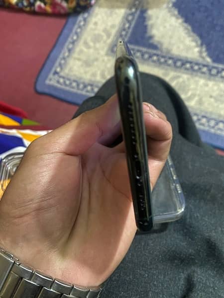 Iphone 11 pro max 64gb (non approved ) 5