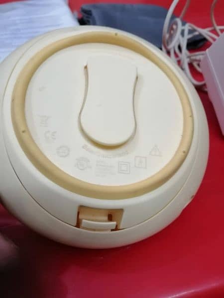 Medela Breast Pump, Imported 5