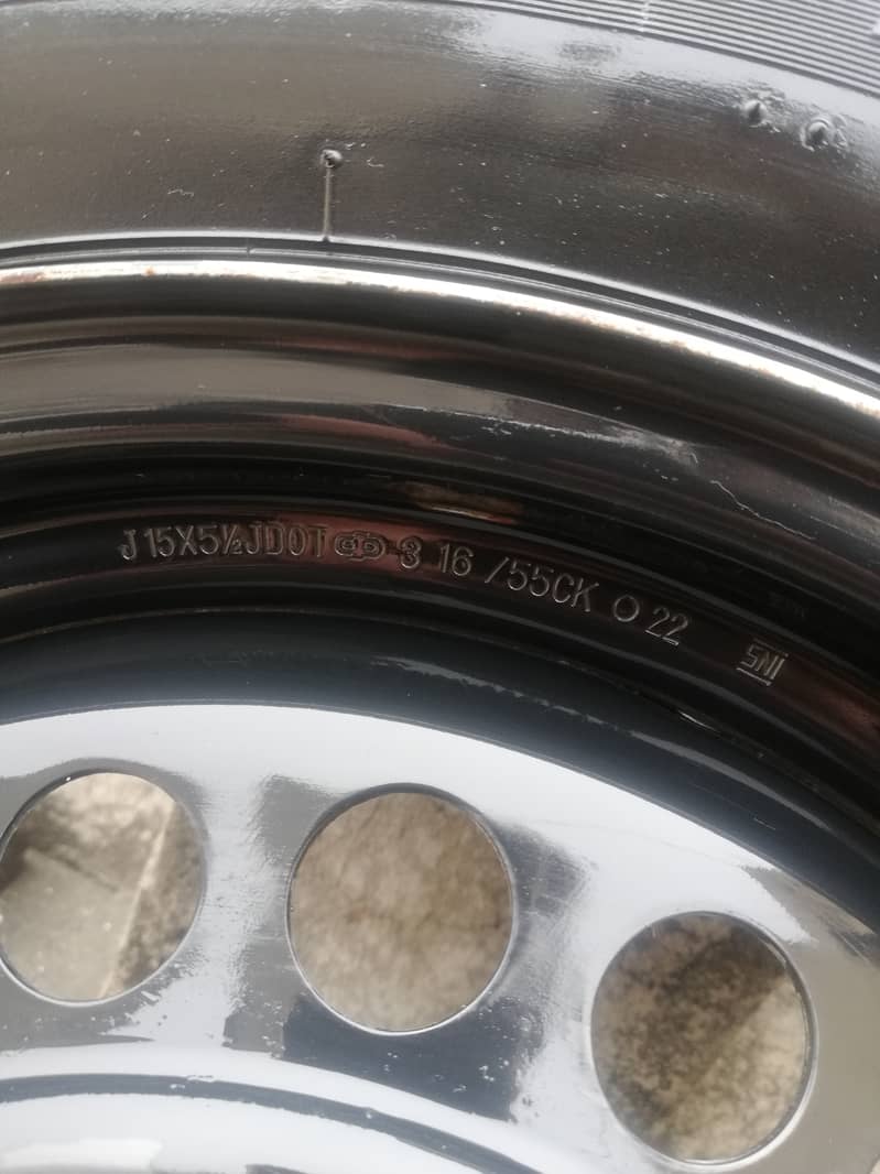 4 tyres with rims 0