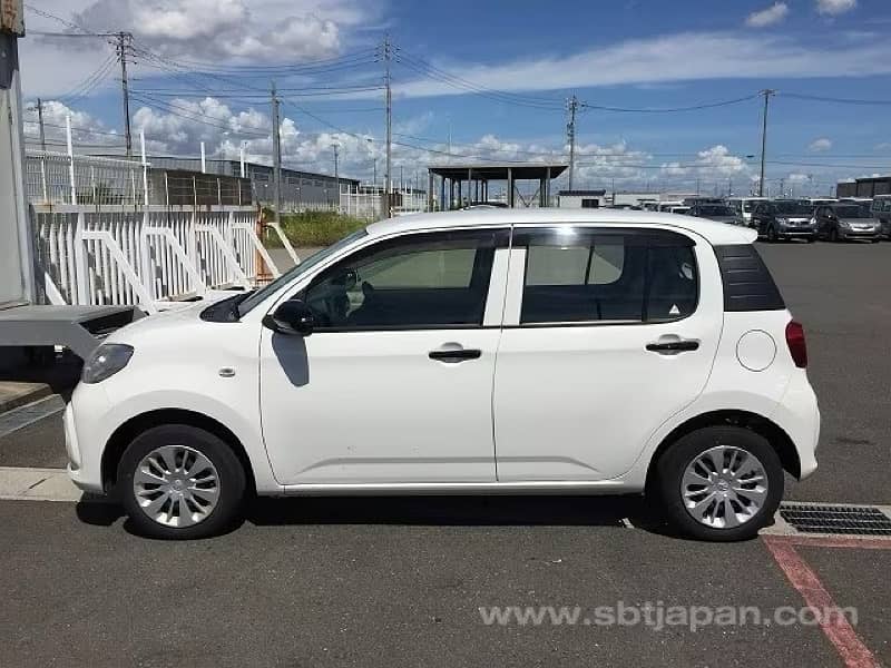 Toyota Passo 2020 XS Package 7
