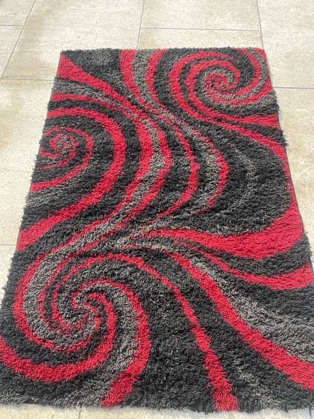 Beautiful Black Red and Grey Carpet 0
