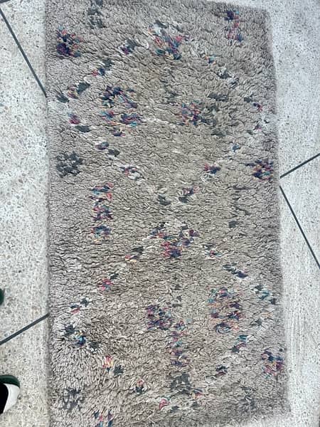 A Beautiful Small Beige Carpet 3