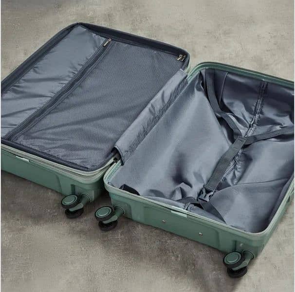 Rock Luggage Infinity Set of 3 Suitcases 3