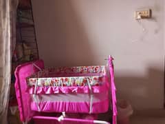Baby swing urgently for sale 0