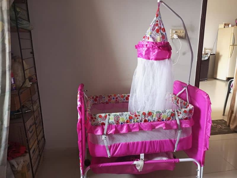 Baby swing urgently for sale 1