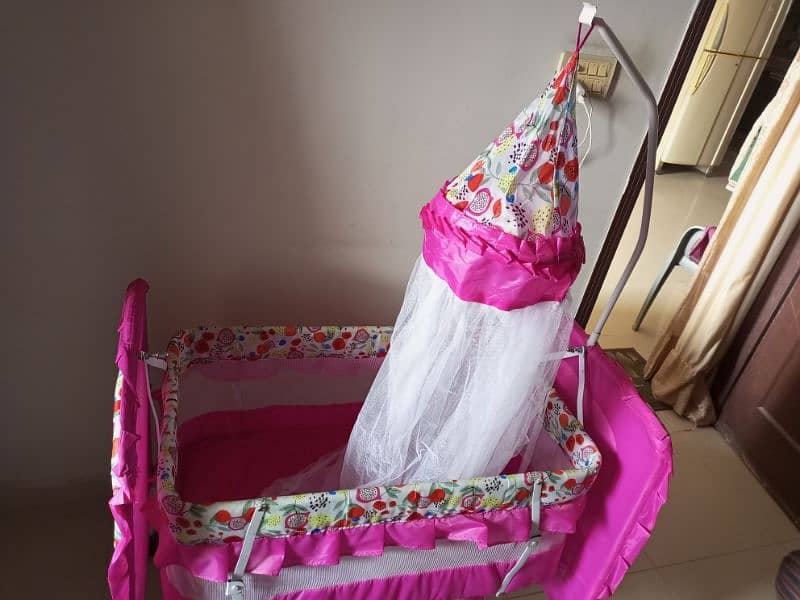 Baby swing urgently for sale 3