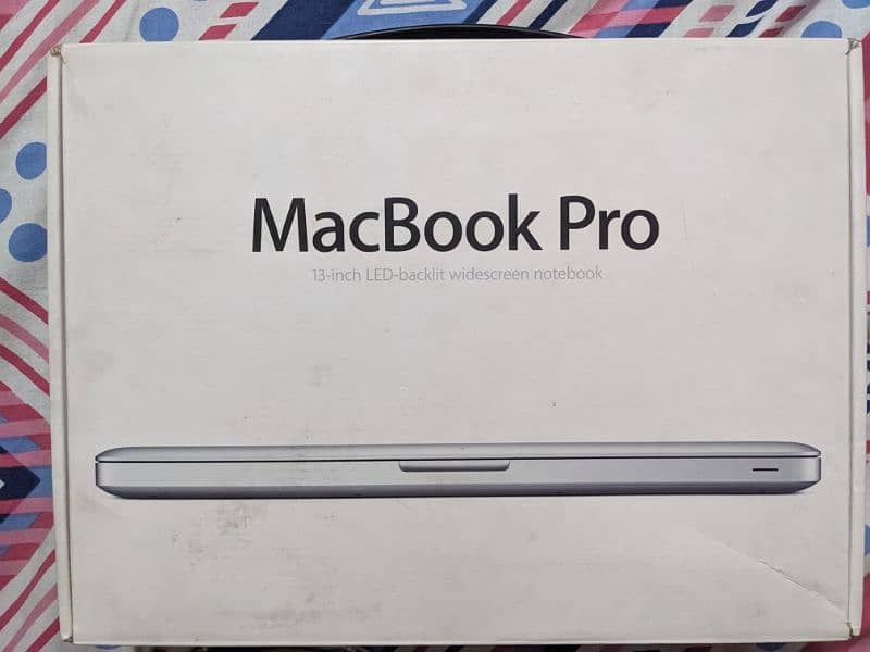 MacBook pro 2011 early i5 8gb ram 128gb ssd with charger and box. 6
