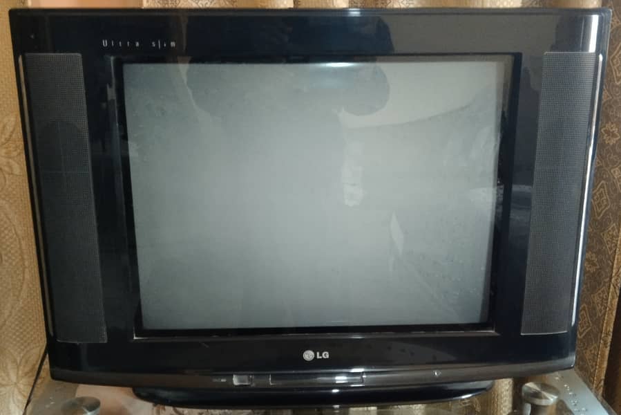 LG Color Tv and Sumsang DVD Player 0
