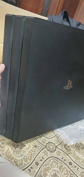 ps4 pro 1TB 1