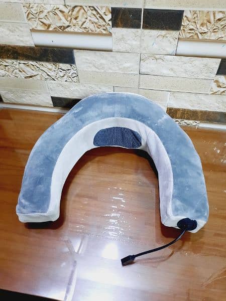 Soulder and Back Viberation and Heating massager sports fittness 5