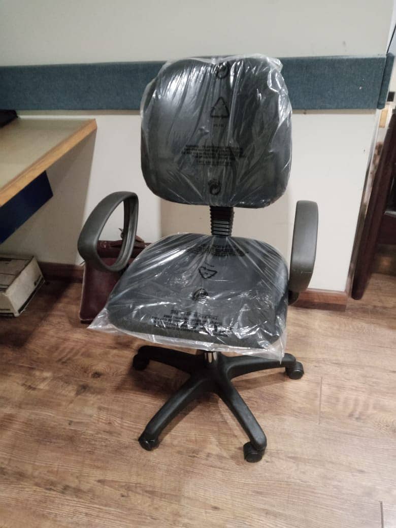 Office chairs best sale online olx