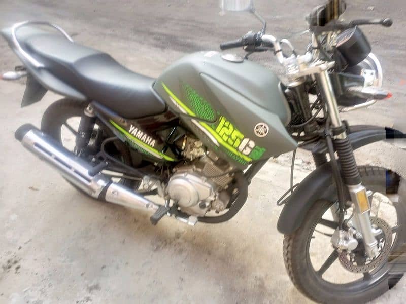 yamaha ybr g grey colour 2