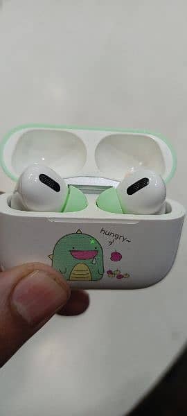 hungry earpods 4