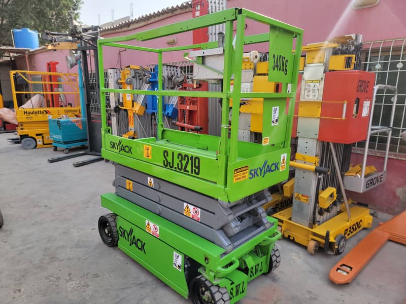 SKYJACK SJ-3219 25Ft Aerial Platform Scissor Lift / Man Lift for Sale 2