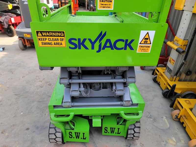 SKYJACK SJ-3219 25Ft Aerial Platform Scissor Lift / Man Lift for Sale 14