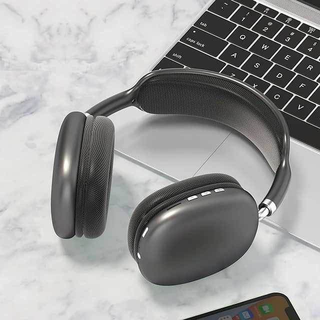 New P9 Wireless Bluetooth Headphones Noise Cancelling with Microphone 3