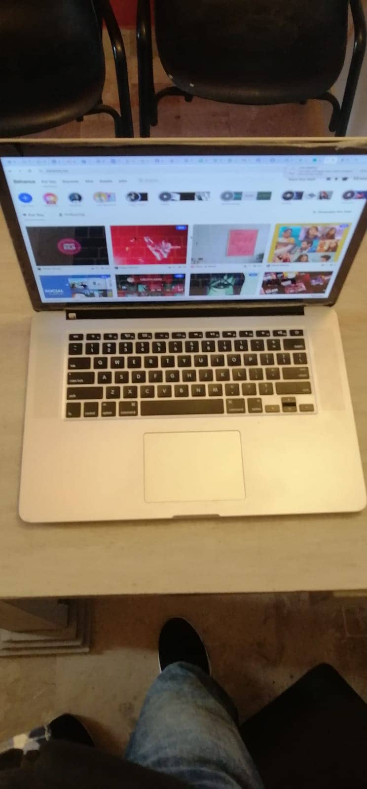 Apple Macbook Pro 15 inch 2015 retina core i7 16gb 256gb Flash Drive 2