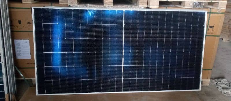 Jinko N Type Bifical Solar Panels  585 watt 3