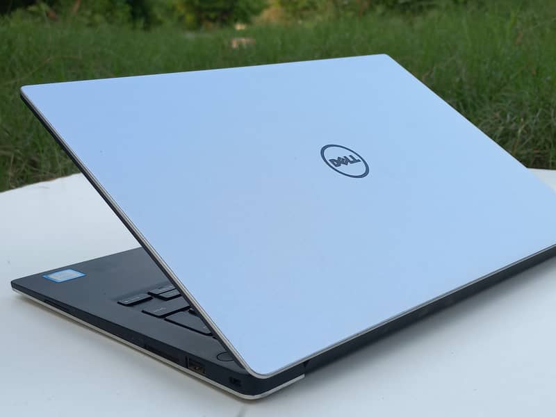 dell xps 13 9360 core i5 7th gen 4k touch screen :03018531671 1