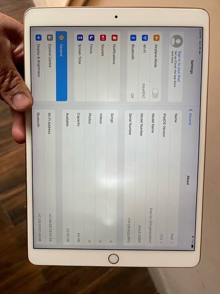 Apple iPad Air 3rd gen 10.5" inch 5
