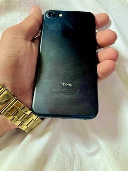 iPhone 7 non pta sim working 32 gb 85 health waterppack 2