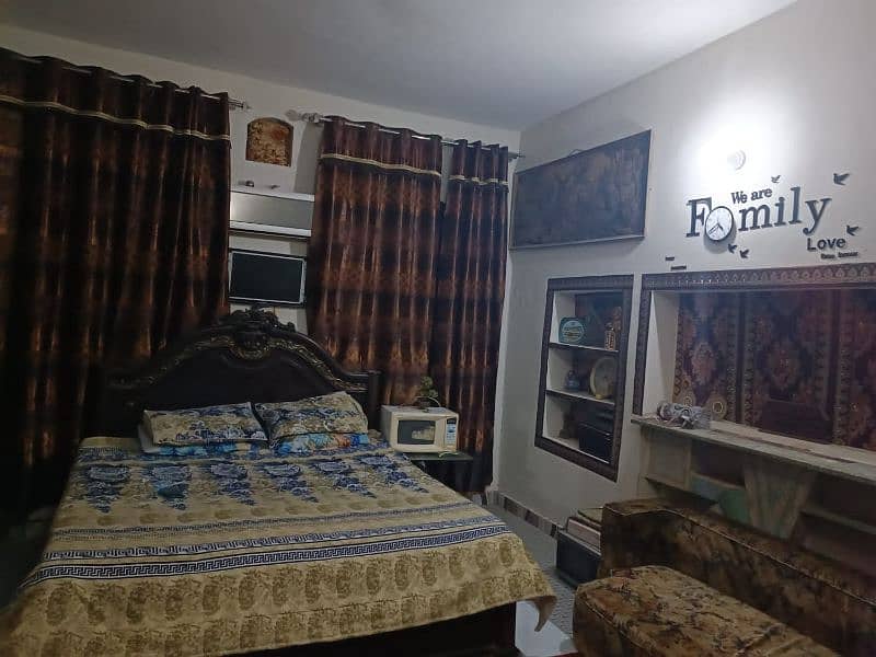 house for sale in the heart of Lahore Canal Park Main Market gulberg 2 1