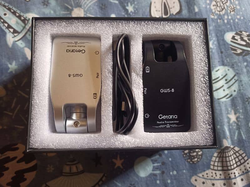 Getaria GWS 8 2.4GHZ Wireless Electric Guitar Transmitter and Receiver 1