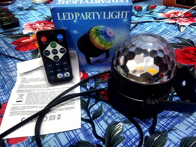 7 Colors DJ Disco Ball Lumiere 3W Sound Activated Laser Projecto 10