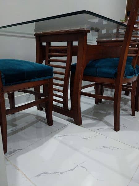 Dining Table with 4 Velvet Chairs 2