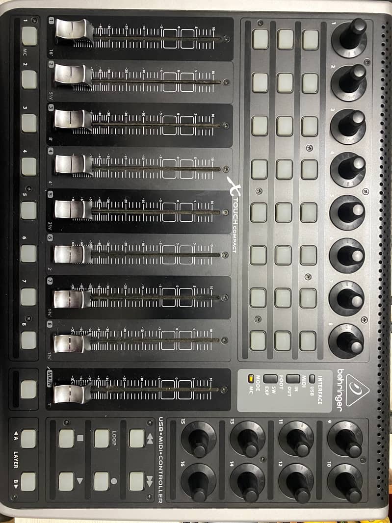 Behringer X-Touch Compact DAW Controller 1