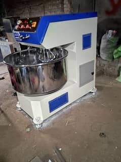 Dough Mixer Machine /Spiral Mixture/ Pizza Dough Machine /Mava Machine