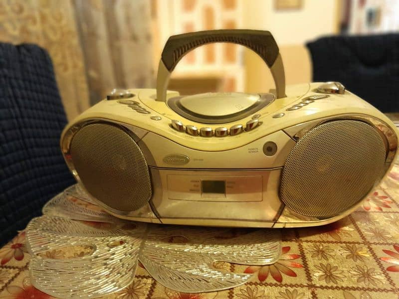 portable CD and radio cassette player 5
