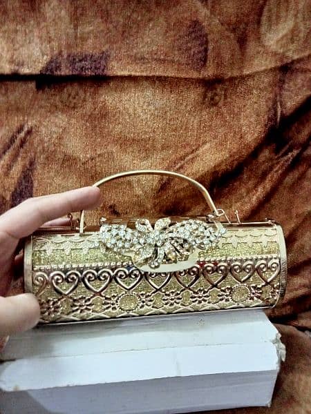 wedding clutch in new condition 3