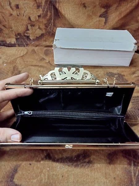 wedding clutch in new condition 5