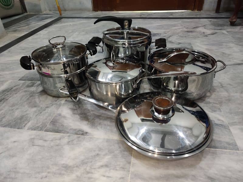 SET STAINLESS STEEL BARTON IMPORTED BRANDS LAGOSTINA 1