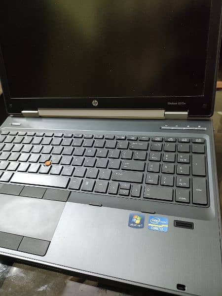 HP ELITE BOOK 8570w 2