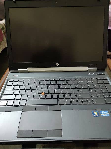 HP ELITE BOOK 8570w 4