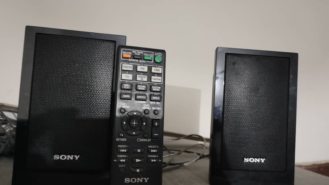 Sony Home Theatre 5.1 Dav-DZ330 Condition 10/10 Imported product 0