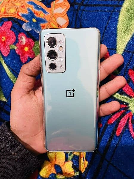 OnePlus 9rt 5g. . . 10/10 lush condition 12gb / 256Gb Memory SD-888 4