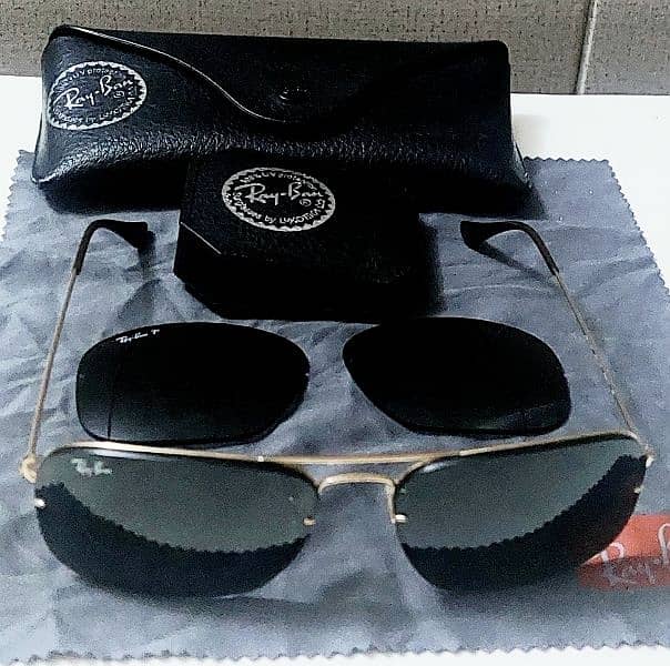 RayBan Retro Sunglasses with 2 sets of changeable lenses 0
