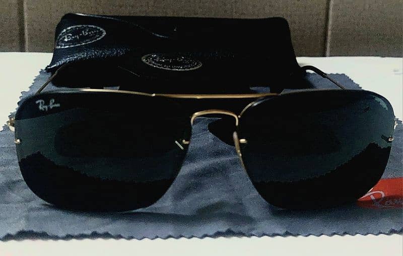 RayBan Retro Sunglasses with 2 sets of changeable lenses 2