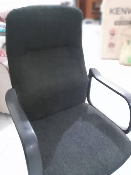 chair new condition 1