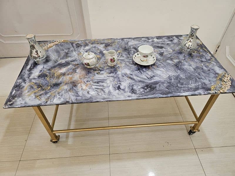 resin table 0