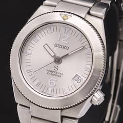 Seiko SUS 8F32-0210 | High Accurate Quartz | Perpatual Calender