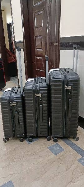 Luggage bags/ travel suitcases/ trolley bags/ travel trolley/ attachi 1