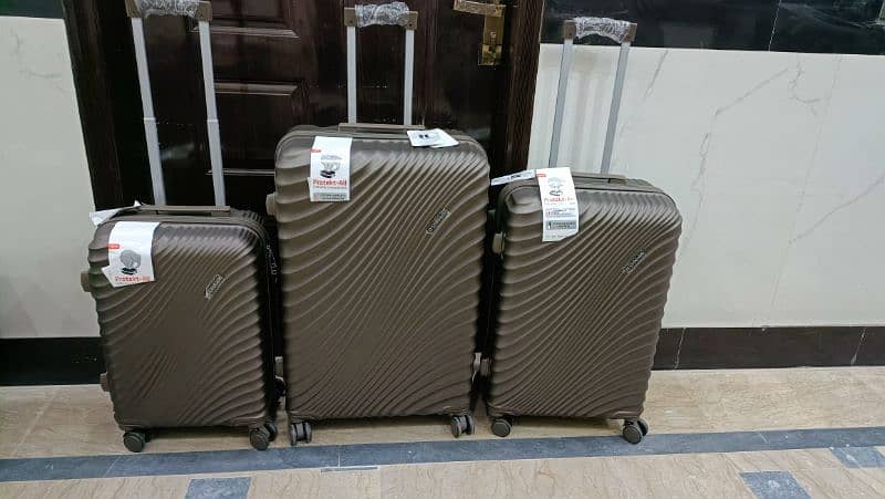 Luggage bags/ travel suitcases/ trolley bags/ travel trolley/ attachi 7